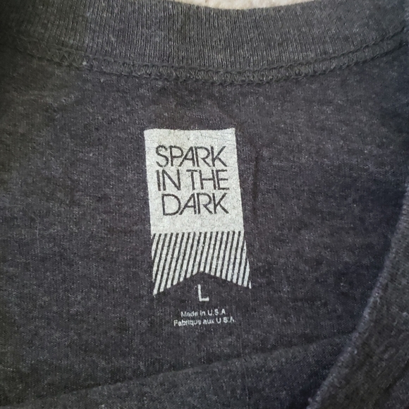 Spark in the Dark urban Outfitters peace tee l - Picture 3 of 4